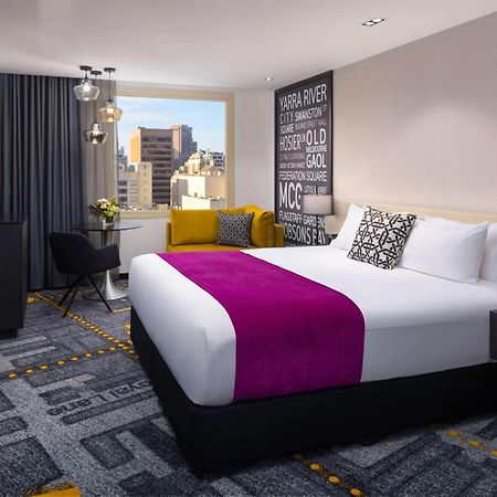 Pullman Melbourne City Centre Kültér fotó A room at the hotel