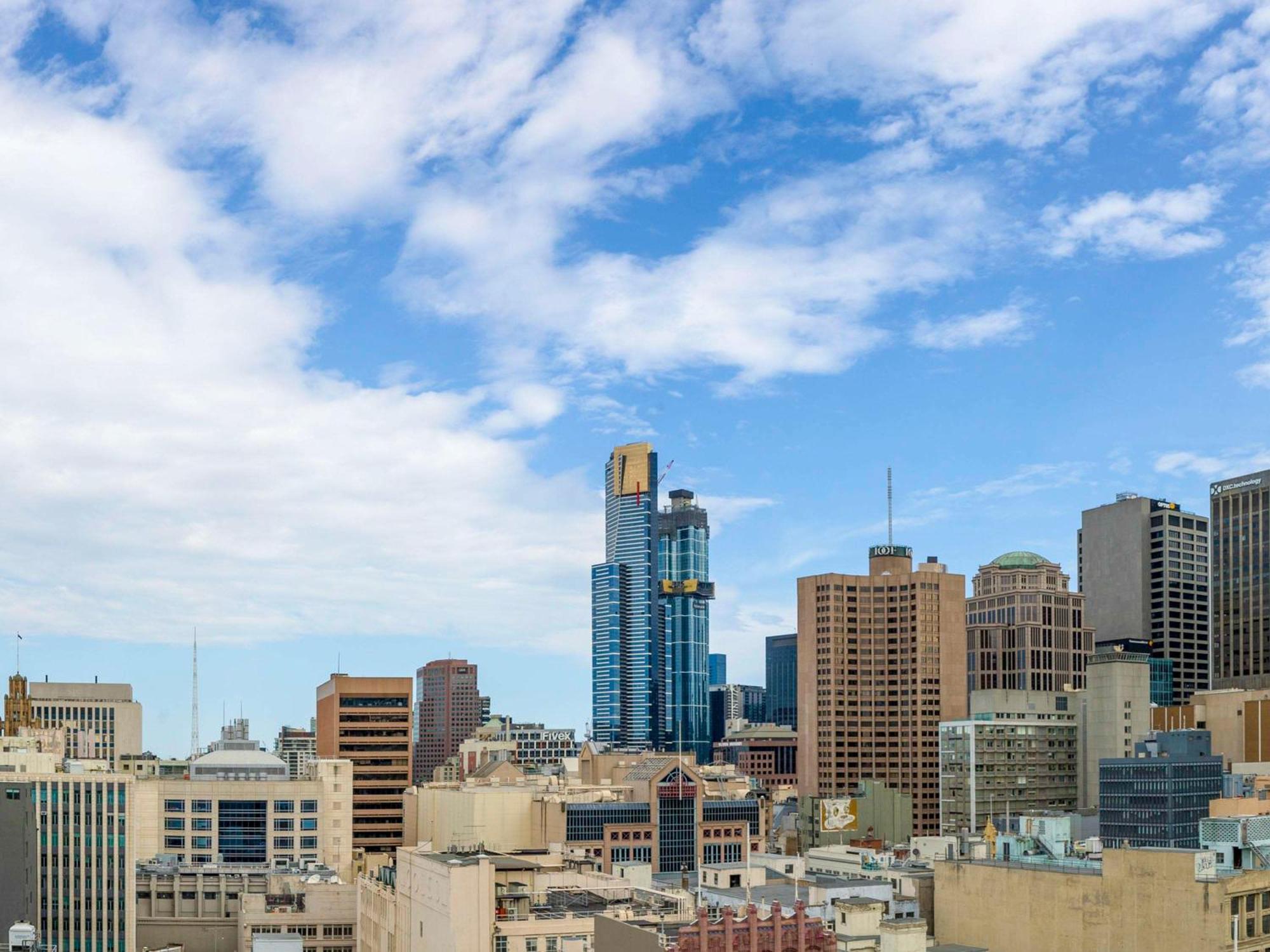 Pullman Melbourne City Centre Kültér fotó Skyline of Perth