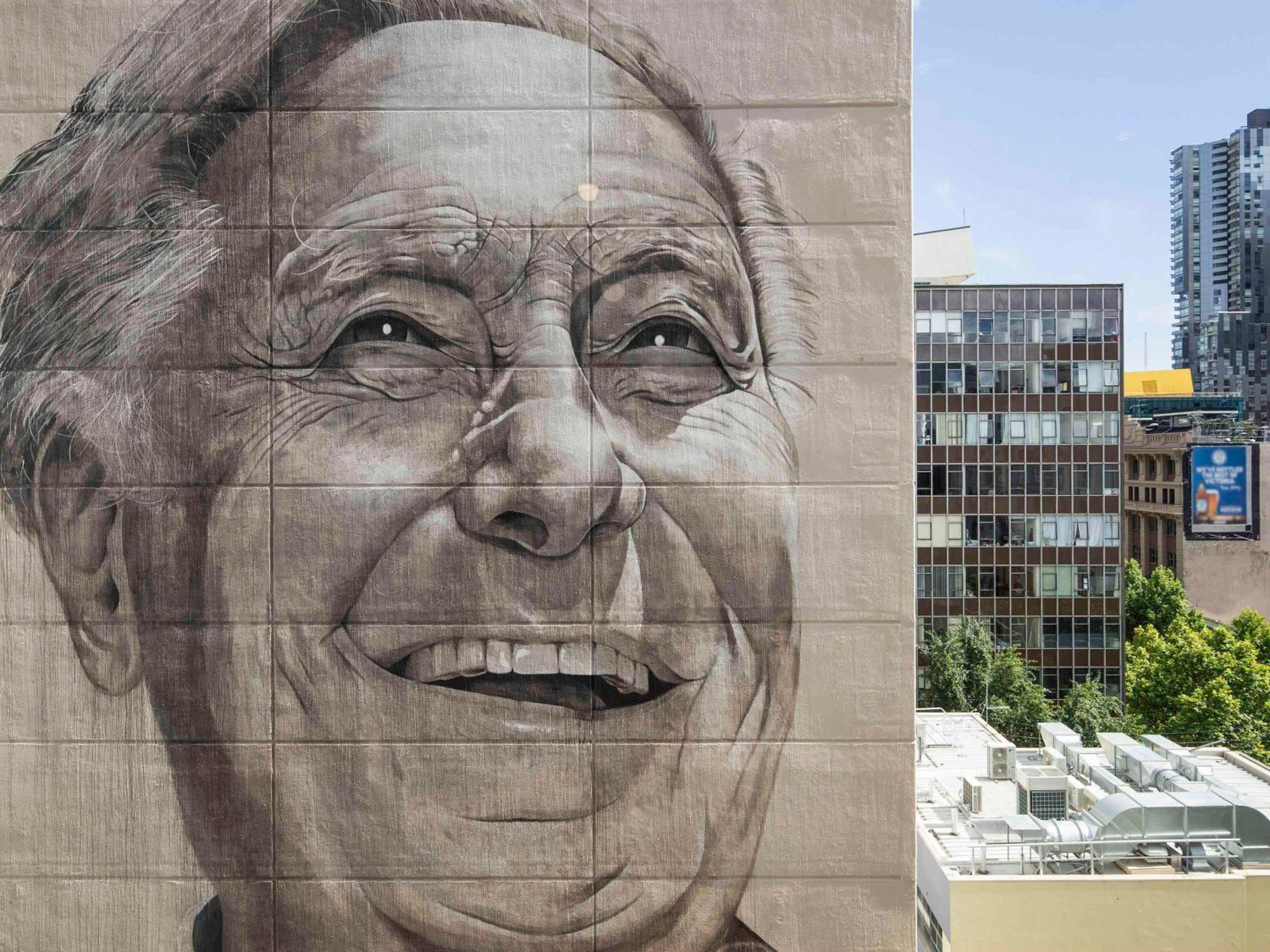 Pullman Melbourne City Centre Kültér fotó Mural of Sir Leo Baeck in Melbourne