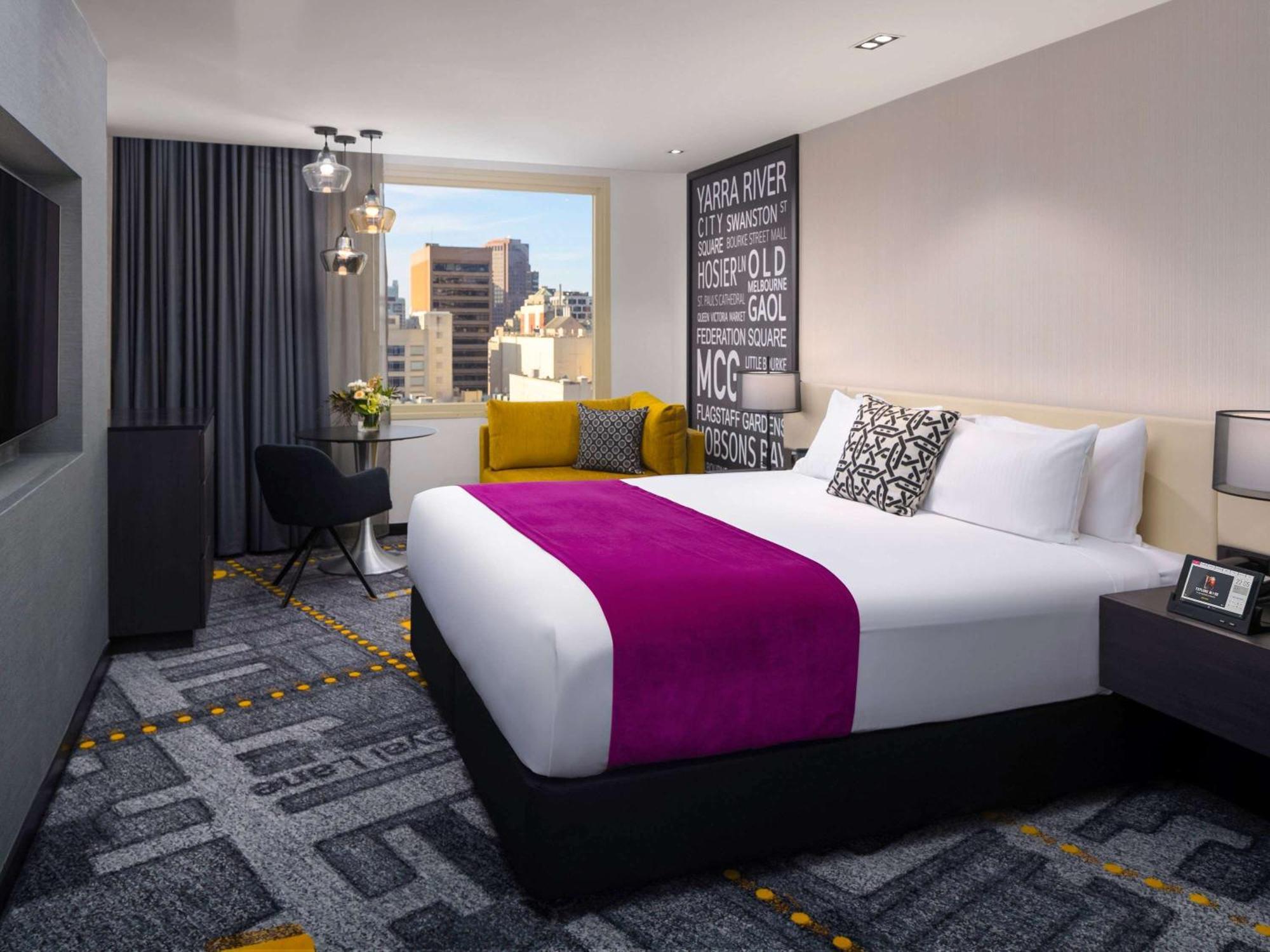 Pullman Melbourne City Centre Kültér fotó A room at the hotel