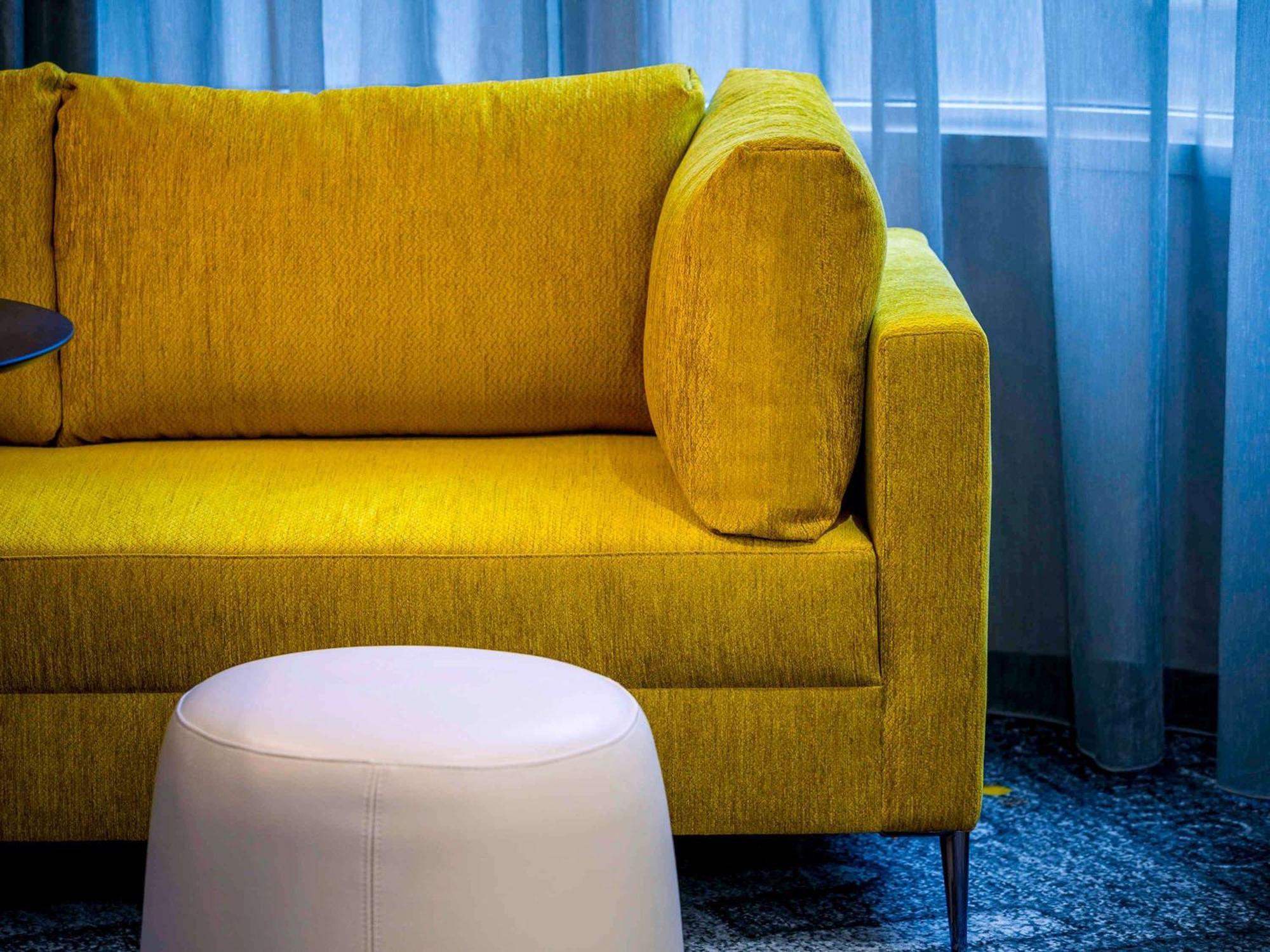 Pullman Melbourne City Centre Kültér fotó A sofa